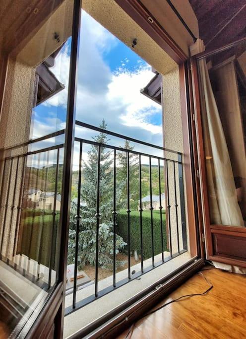 Le Nid Du Bouvreuil Daire Angoustrine Dış mekan fotoğraf